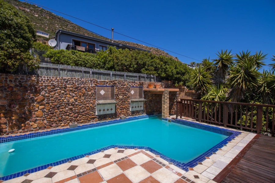 To Let 3 Bedroom Property for Rent in Capri Western Cape